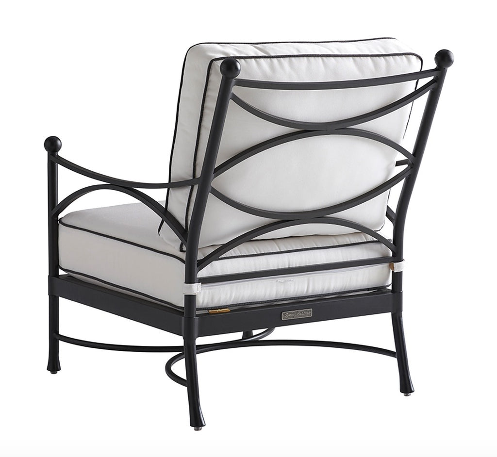 Pavlova Outdoor Lounge Chair - The Hive Experience